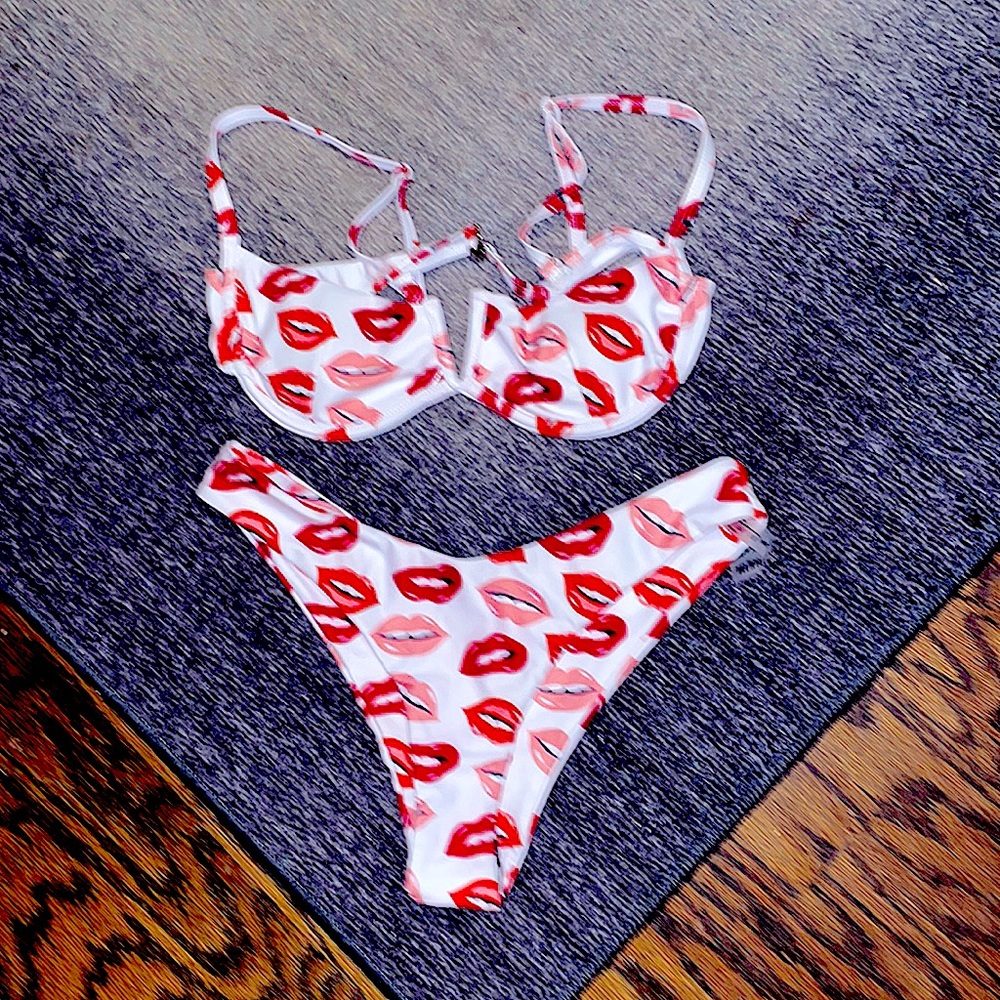 Brand new SHEIN women’s medium bikini!
